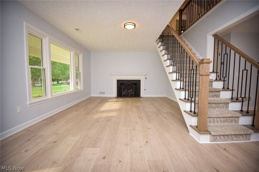 Building Photo - 263 Cardinal Dr