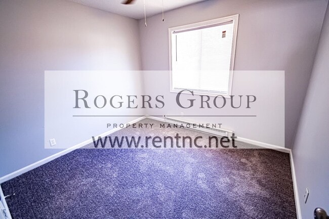 Building Photo - 106 Westbury Dr