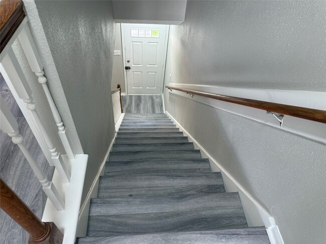 Building Photo - 7575 Cambridge St