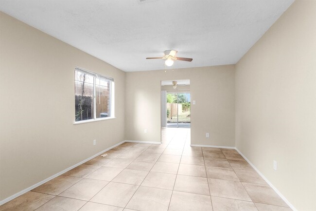 Building Photo - 24026 Spring Briar Ln