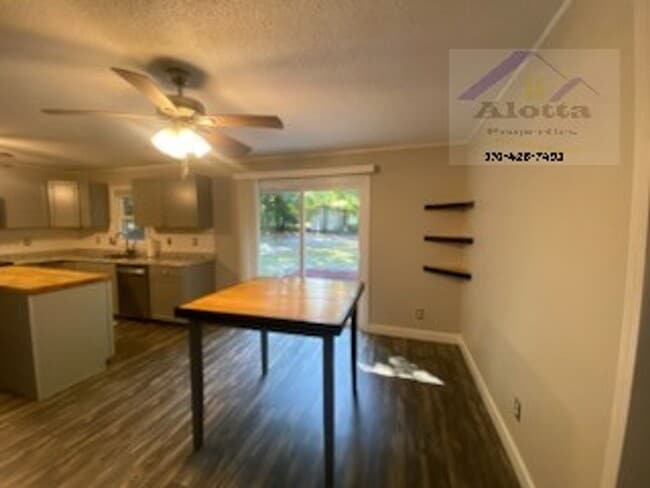 Building Photo - 5408 S Sumac Cir