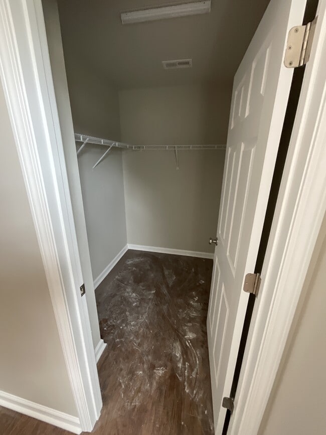 Building Photo - 1015 W C St