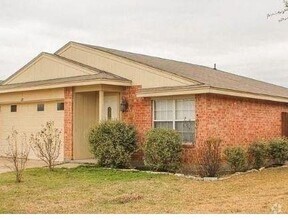 Building Photo - 618 Blueberry Hill Ln