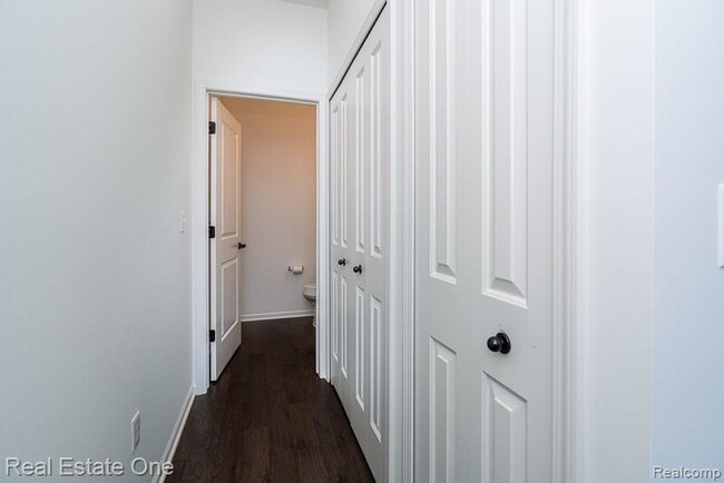 Building Photo - 4637 Bradley Cir