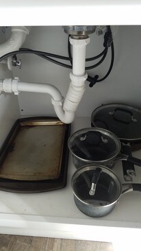 Pots and pans - 1294 Glendale Ave