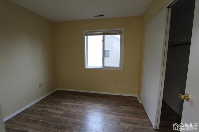 Building Photo - 1618 Aspen Dr