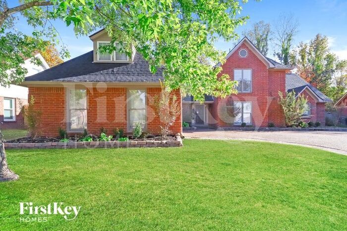 Primary Photo - 8827 Dewberry Ln