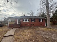 Building Photo - Beautifully RENOVATED 3 bedroom 2 full bath on large fenced in lot--Hurry!