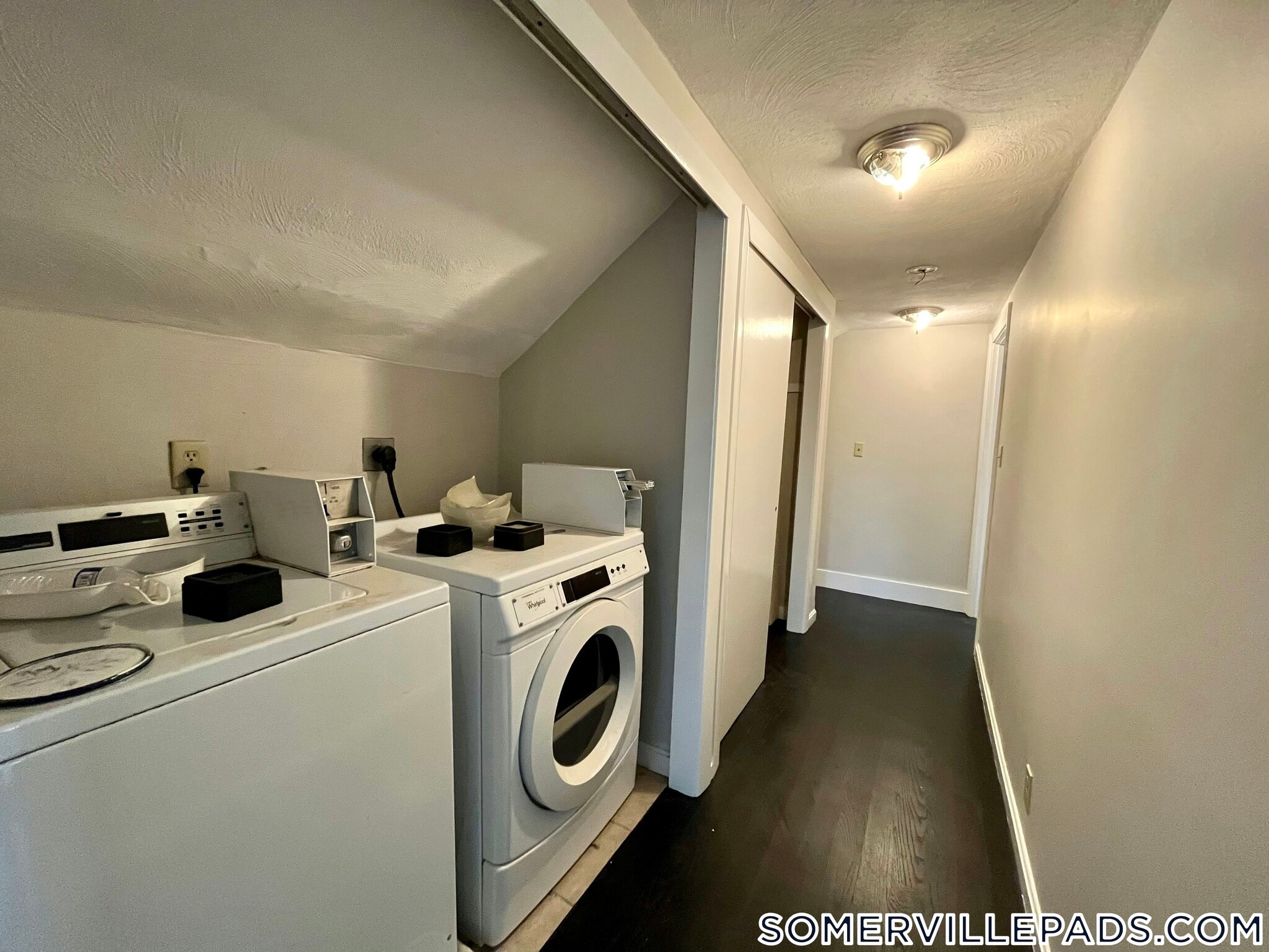 Building Photo - 59 Sunset Rd