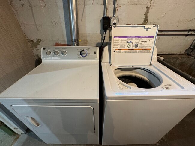 Onsite Laundry - 313 Chestnut St