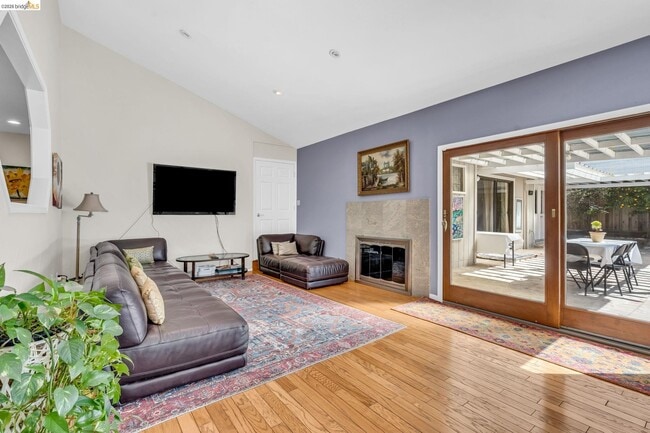 Building Photo - 277 Hidalgo Ct