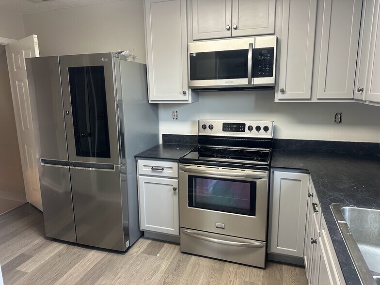 Building Photo - 3685 Appian Way
