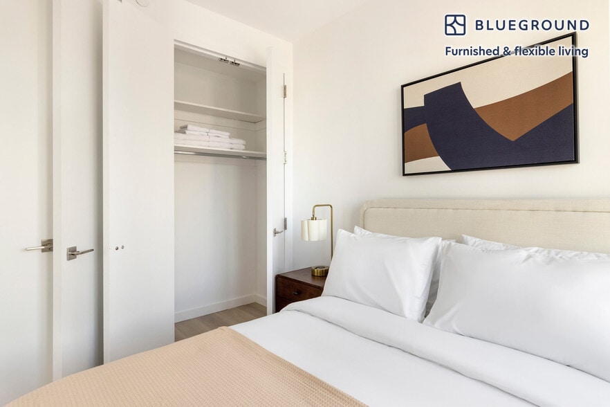 Building Photo - 150 Lawrence St