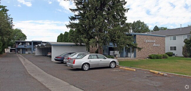 Building Photo - Lynwood Manor Apartments
