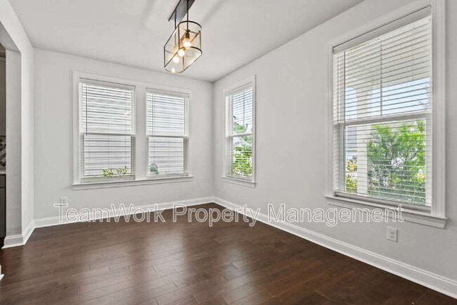 Building Photo - 165 Rowans Creek Dr