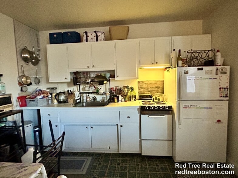 Building Photo - 199 Winthrop Rd