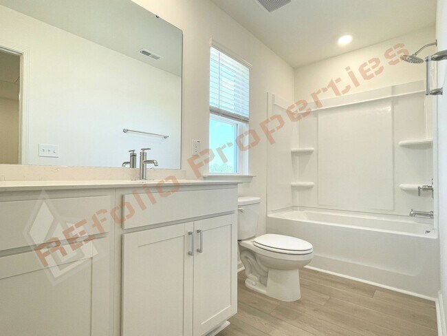 Building Photo - 1128 Goldenshrub St