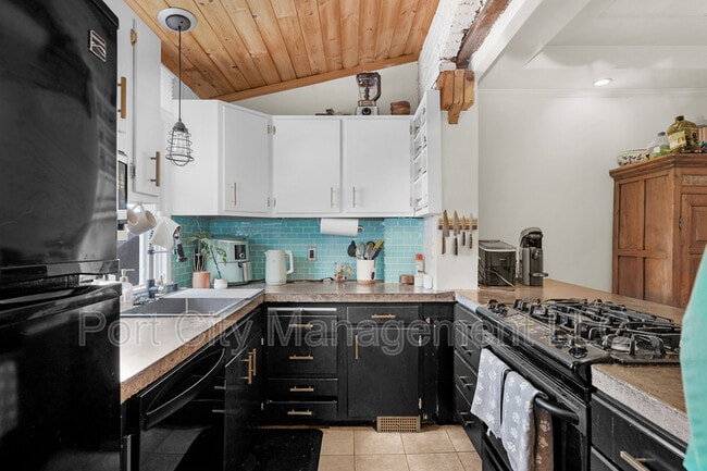 Building Photo - 210 S Bouldin St