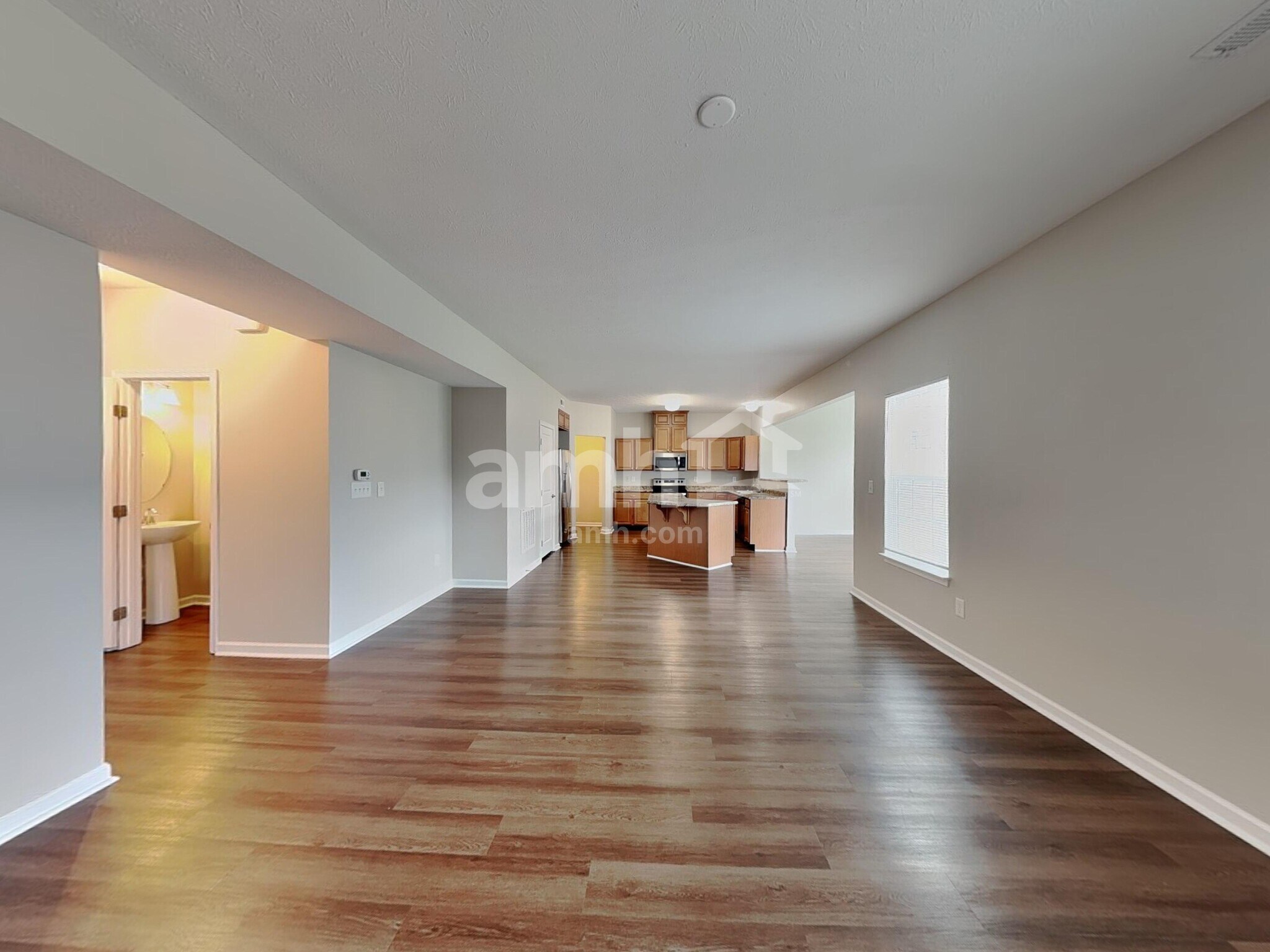 Building Photo - 2909 Seasons Dr