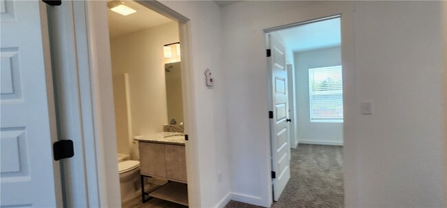 Building Photo - 1091 Kentucky Ave