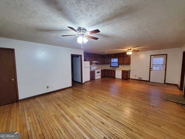 Building Photo - 112 Vincent Ave