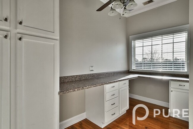 Building Photo - 5674 Duncan Rd