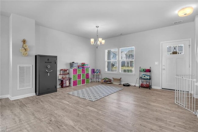 Building Photo - 106 Village Pointe Dr