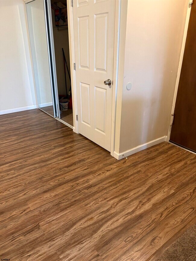 Building Photo - 5303 Harding Hwy