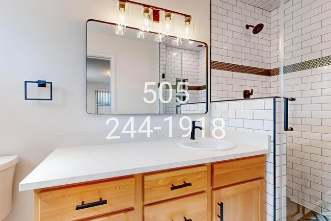 Building Photo - 1601 Georgia St NE