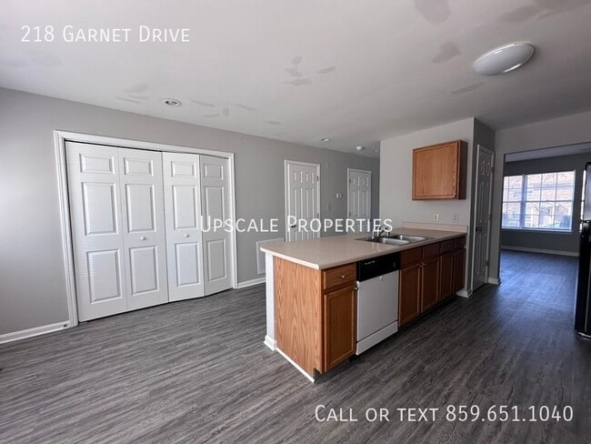 Building Photo - 218 Garnet Dr