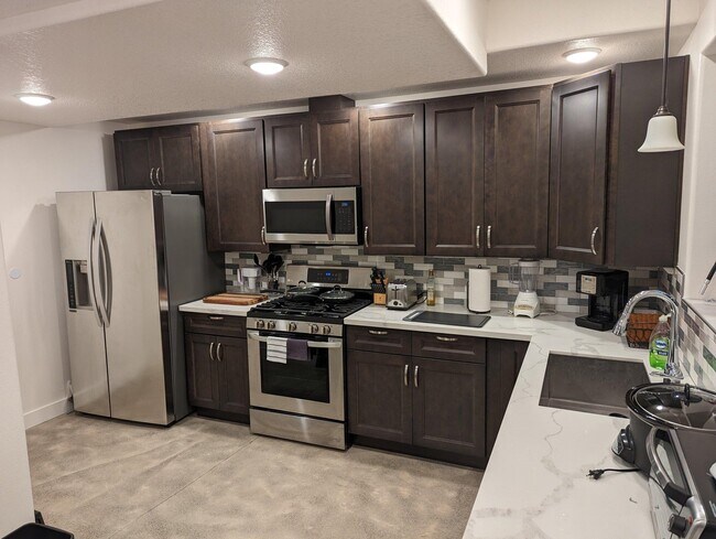 Kitchen - 1506 NE Buffalo St