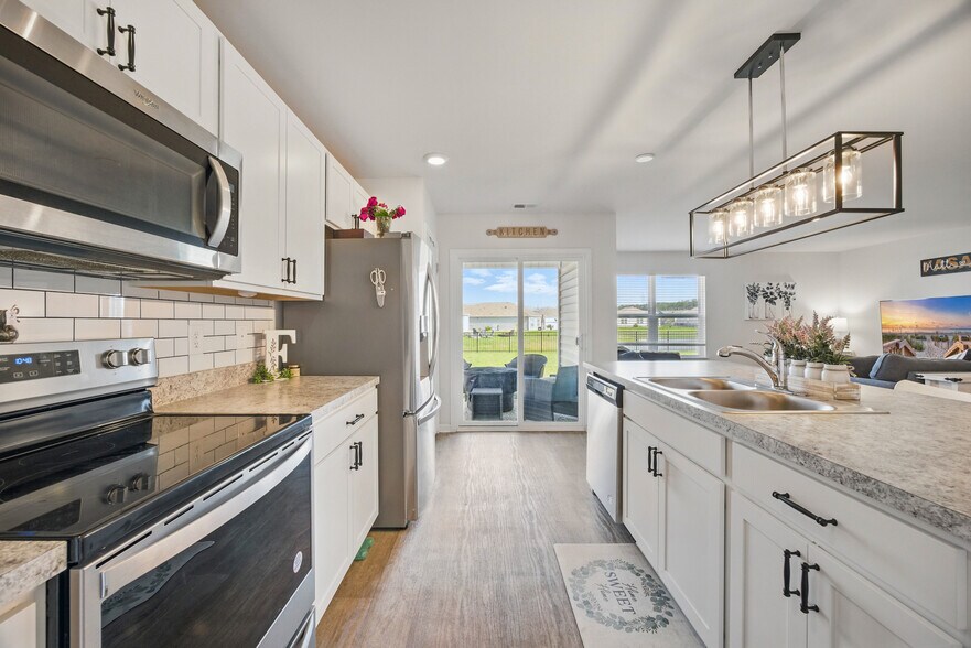 Building Photo - 580 Talisman Trl