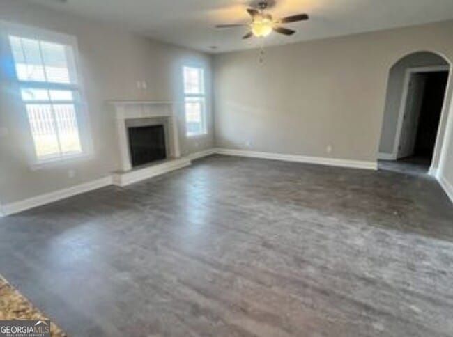 Building Photo - 135 Sams Dr