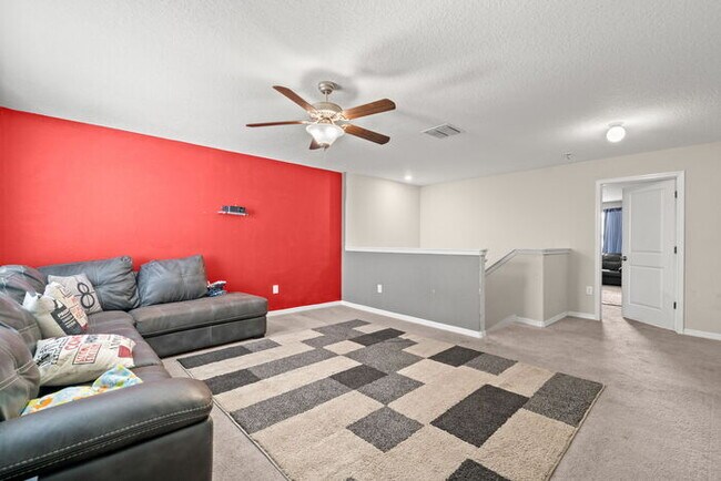 Building Photo - BEAUTIFUL Home For Rent in Cypress Creek!