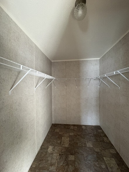 Building Photo - 12 E Manor St