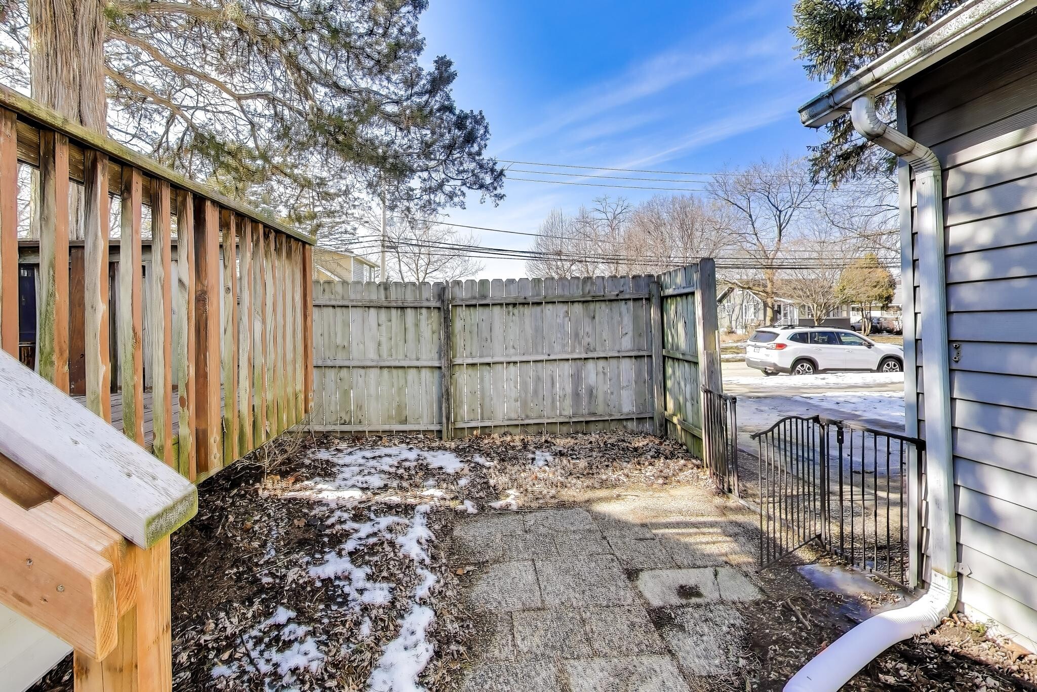 Building Photo - 440 W Main St