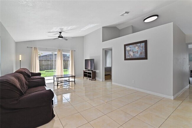 Building Photo - 1714 Snaresbrook Way