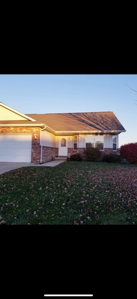 Building Photo - 700 Williamson Ave