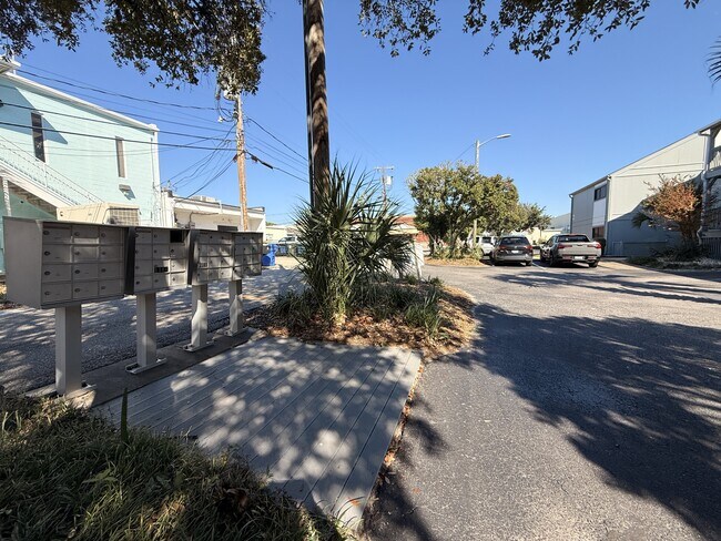 Building Photo - 7700 Porcher Dr