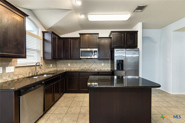 Building Photo - 5209 Ranch Meadow St