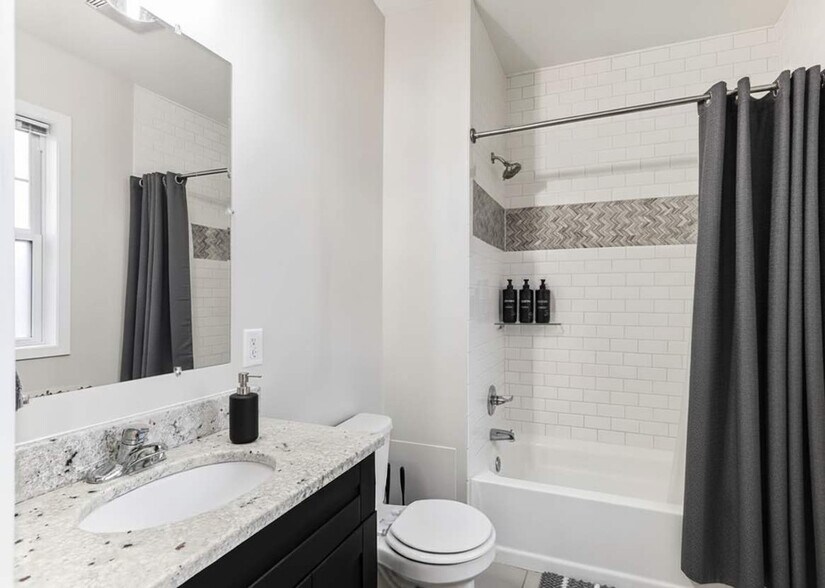 Building Photo - 2808 Colfax Ave South