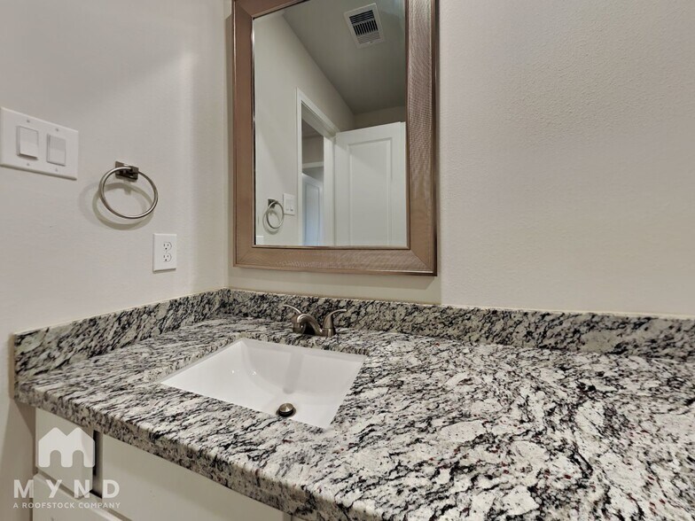 Building Photo - 11731 Miller Cir