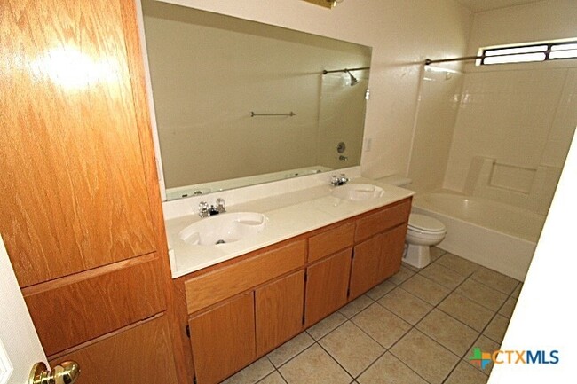 Building Photo - 3708 Littleleaf Dr
