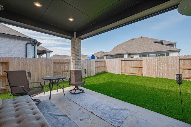 Building Photo - 4910 Tan Briar Dr