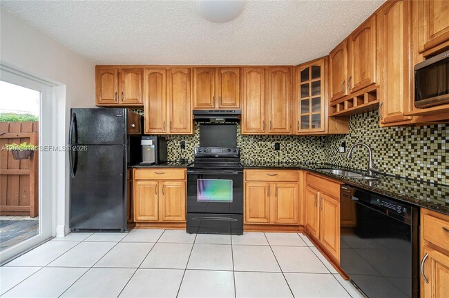 Building Photo - 13753 SW 160th Terrace