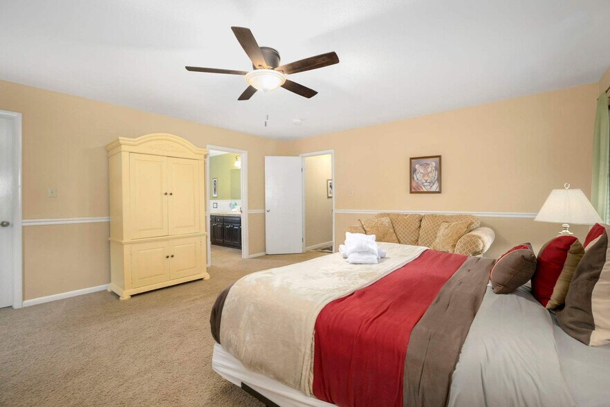 Building Photo - 560 Co Rd 102