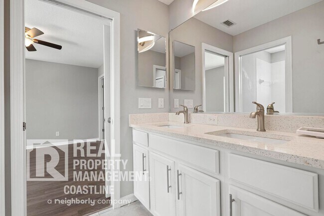 Building Photo - Discover North Port Luxury! 4BD 3.5BA - AVAILABLE NOW!