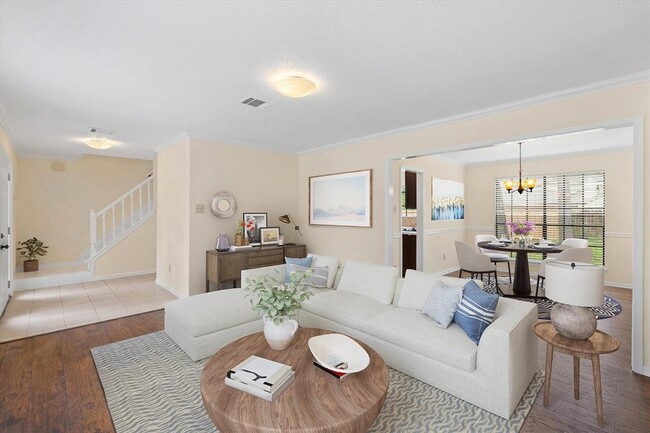 Building Photo - 3807 Forest Village Dr