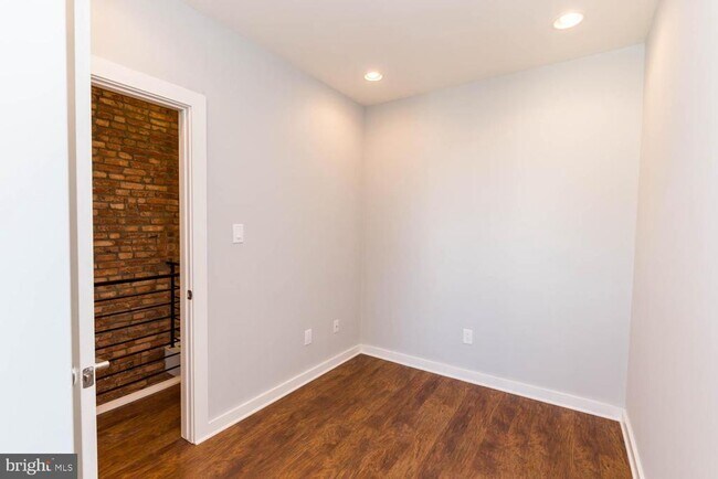 Building Photo - 1314 N Newkirk St