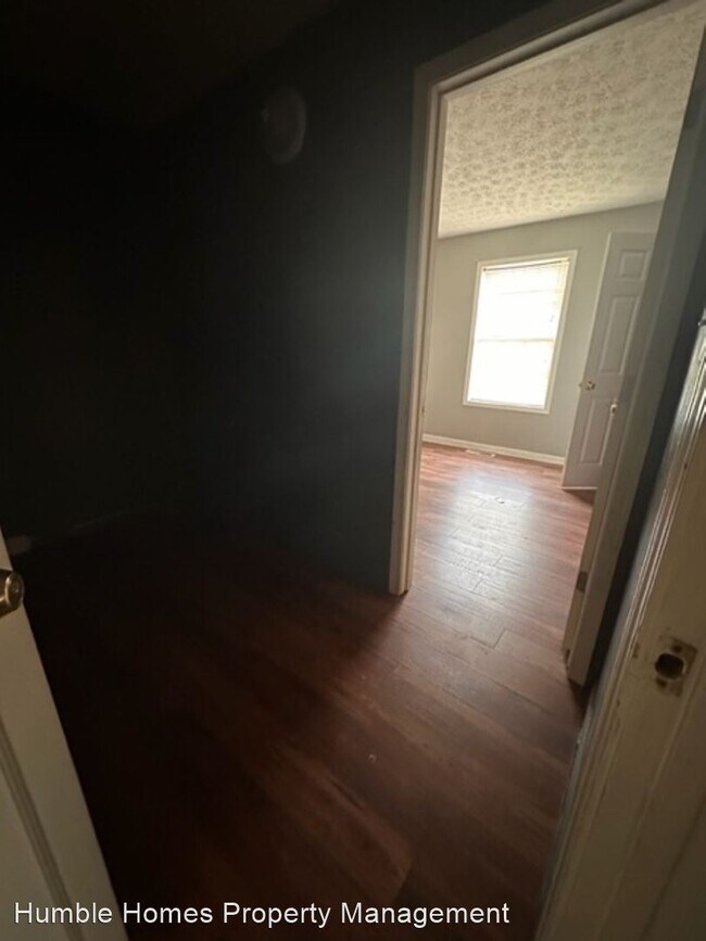 Building Photo - 6 br, 3 bath House - 104 River Tanmer Way